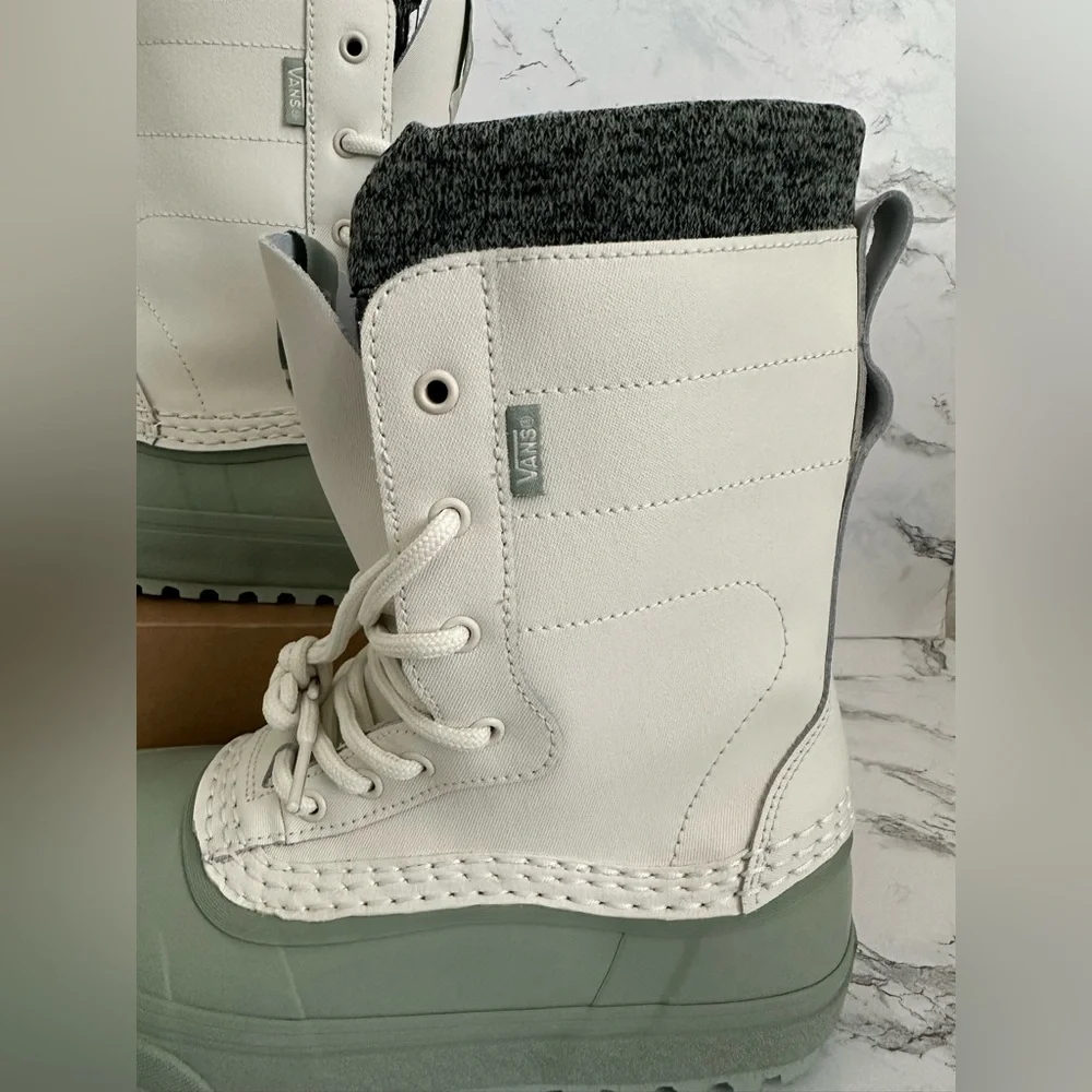 Vans MTE Standard Cold Weather All Trac Snow Boots Men’s Size 7/Women’s Size 8.5